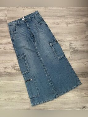 UO BDG PUDDLE Wide Leg Baggy 90’s style Cargo Pocket Jeans Urban Outfitters